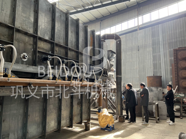 歡迎福建客戶(hù)前來(lái)生產(chǎn)車(chē)間實(shí)地考察炭化機(jī)設(shè)備